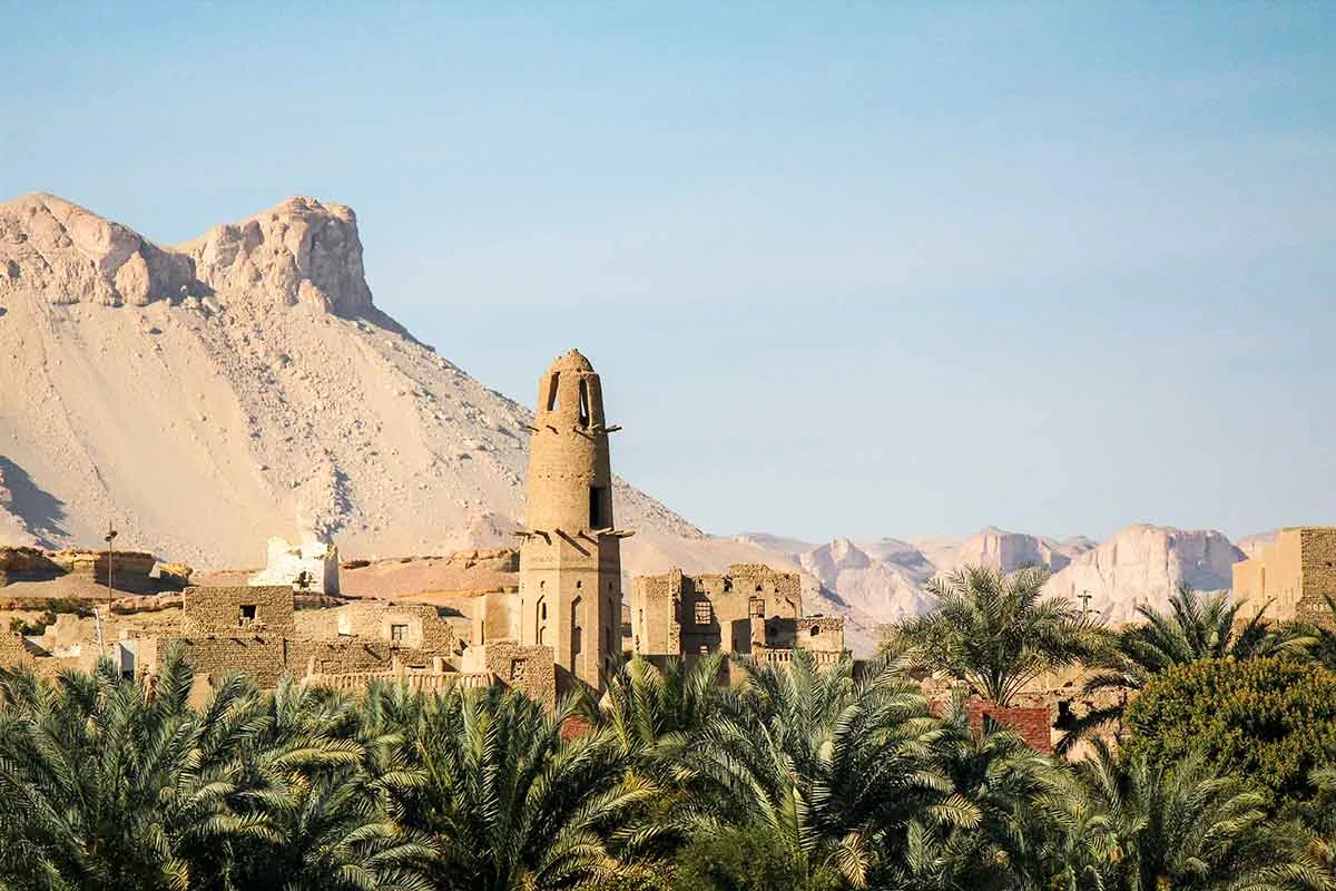 Old mudbrick town alley in Dakhla Oasis